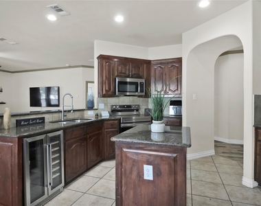 14008 Esperanza Drive - Photo Thumbnail 12