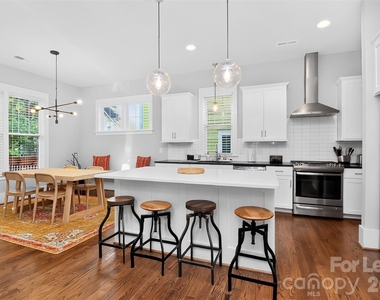 5222 Kelly Street - Photo Thumbnail 9