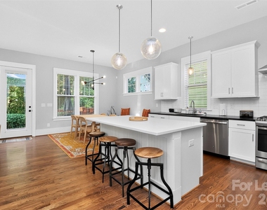5222 Kelly Street - Photo Thumbnail 8
