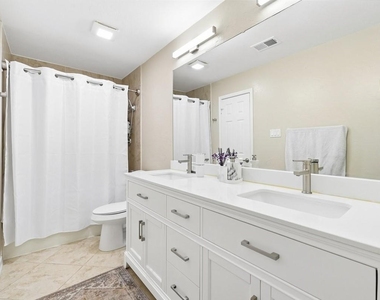 6035 Berry Trail Court - Photo Thumbnail 27