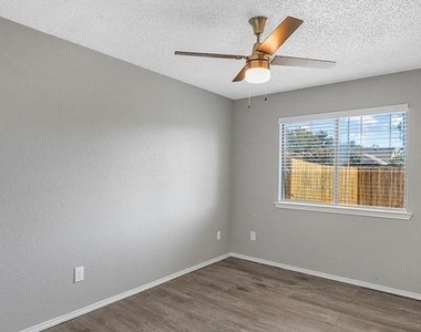4045 Saint Christopher Lane - Photo Thumbnail 8