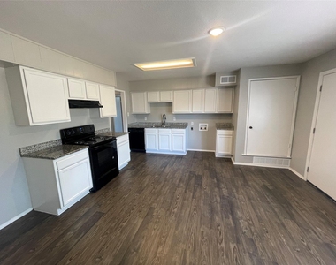 3602 Norma Drive - Photo Thumbnail 7