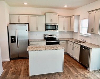 3276 Hawksbill Street Sw - Photo Thumbnail 14