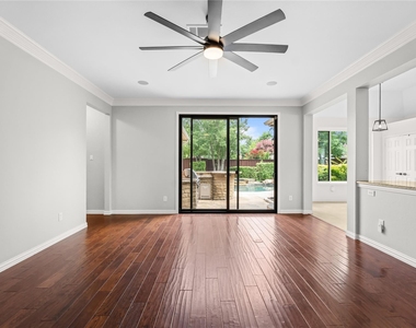 3325 Edwards Drive - Photo Thumbnail 9