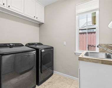 3325 Edwards Drive - Photo Thumbnail 30
