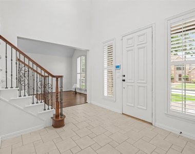 3325 Edwards Drive - Photo Thumbnail 2