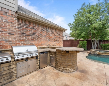 3325 Edwards Drive - Photo Thumbnail 16