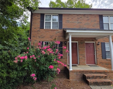 268 Southcircle Drive Nw - Photo Thumbnail 15