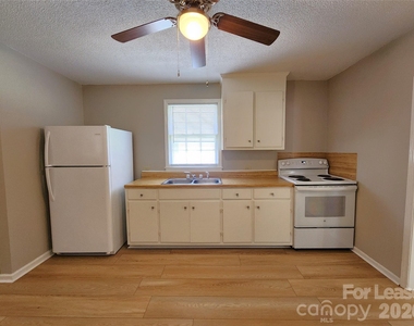 408 Cannon Street - Photo Thumbnail 4
