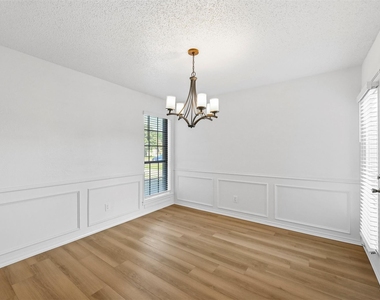 4007 Saint Christopher Lane - Photo Thumbnail 3