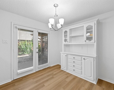 4007 Saint Christopher Lane - Photo Thumbnail 9