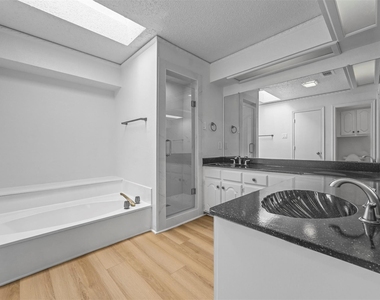 4007 Saint Christopher Lane - Photo Thumbnail 15
