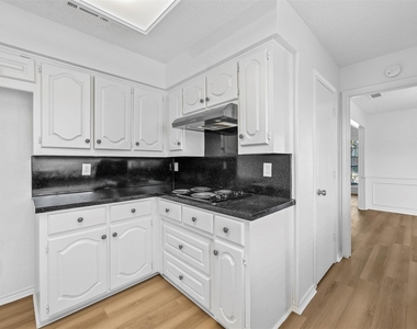 4007 Saint Christopher Lane - Photo Thumbnail 12