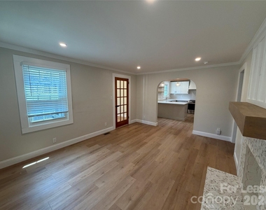 4318 Raney Way - Photo Thumbnail 8