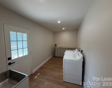 4318 Raney Way - Photo Thumbnail 6