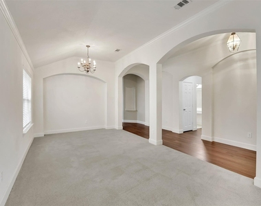 12618 Red Hawk Drive - Photo Thumbnail 11