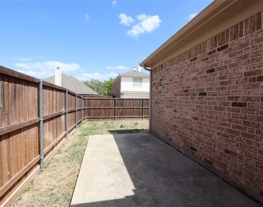 12618 Red Hawk Drive - Photo Thumbnail 32