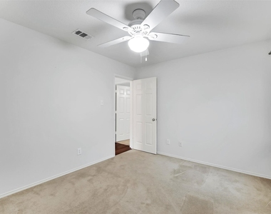 12618 Red Hawk Drive - Photo Thumbnail 16