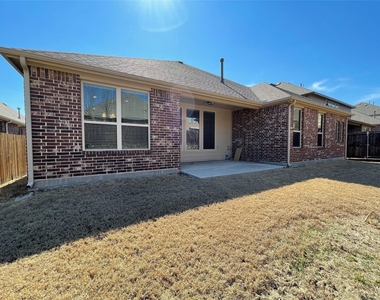 2404 Shenfield Drive - Photo Thumbnail 20