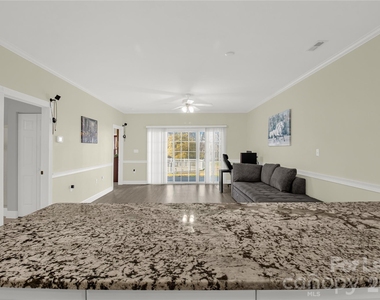 9047 Meadow Vista Road - Photo Thumbnail 15