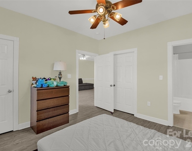 9047 Meadow Vista Road - Photo Thumbnail 17