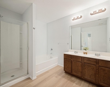 2524 Navasota Drive - Photo Thumbnail 9