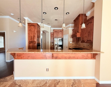 5645 Overland Drive - Photo Thumbnail 11