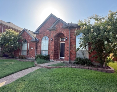 5645 Overland Drive - Photo Thumbnail 2