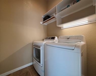 5645 Overland Drive - Photo Thumbnail 17