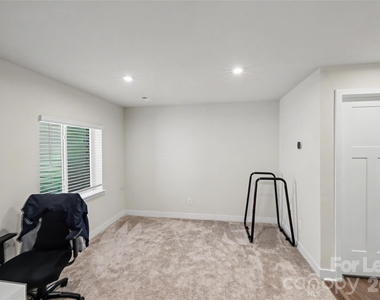 9330 Mallard Mills Drive - Photo Thumbnail 21