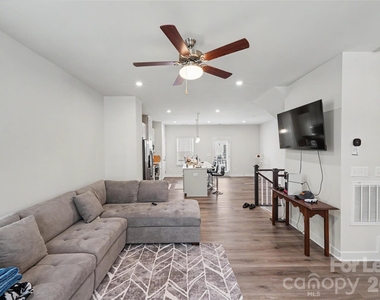 9330 Mallard Mills Drive - Photo Thumbnail 8