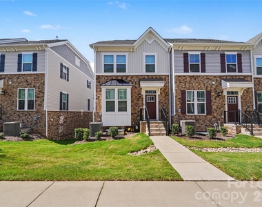 9330 Mallard Mills Drive - Photo Thumbnail 5