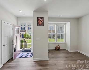9330 Mallard Mills Drive - Photo Thumbnail 7