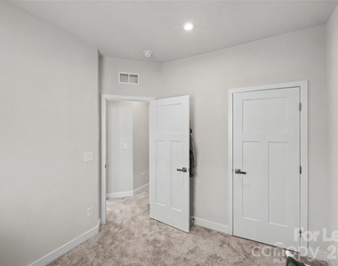 9330 Mallard Mills Drive - Photo Thumbnail 18