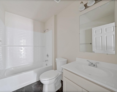 1415 E Jefferson Avenue - Photo Thumbnail 15