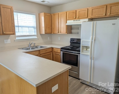 2151 Wexford Way - Photo Thumbnail 4