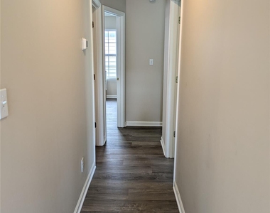 2151 Wexford Way - Photo Thumbnail 8