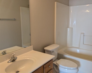 2151 Wexford Way - Photo Thumbnail 16