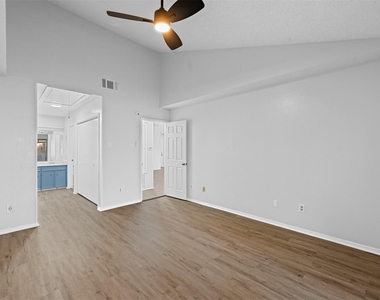 522 Hunters Glen Street - Photo Thumbnail 17