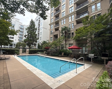 718 W Trade Street - Photo Thumbnail 12