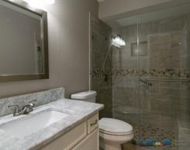 565 Hunters Glen Street - Photo Thumbnail 18