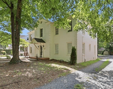 2112 Crescent Avenue - Photo Thumbnail 3