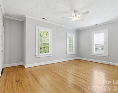 2112 Crescent Avenue - Photo Thumbnail 10