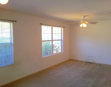 208 N Val Verde Circle - Photo Thumbnail 3