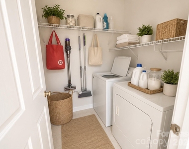 9813 Hyde Glen Court - Photo Thumbnail 8