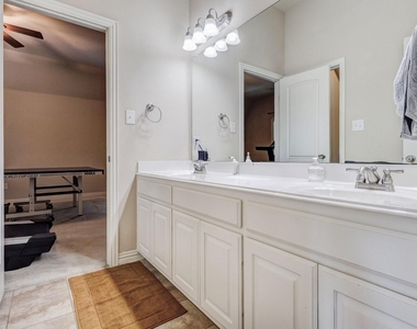 2663 Clearfield Lane - Photo Thumbnail 33