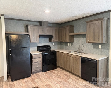 115 Kimberly Circle - Photo Thumbnail 2