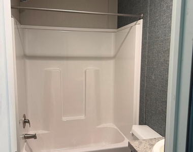 115 Kimberly Circle - Photo Thumbnail 4