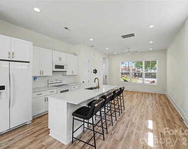 1521 Walton Road - Photo Thumbnail 14