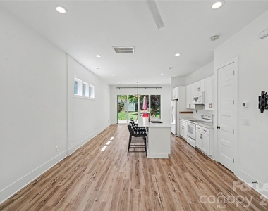 1521 Walton Road - Photo Thumbnail 10